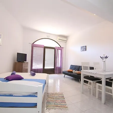 Apartament Kristo *